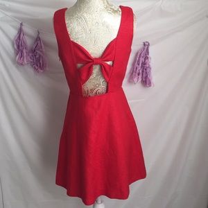 Cooperative bow tie back dress in size 4